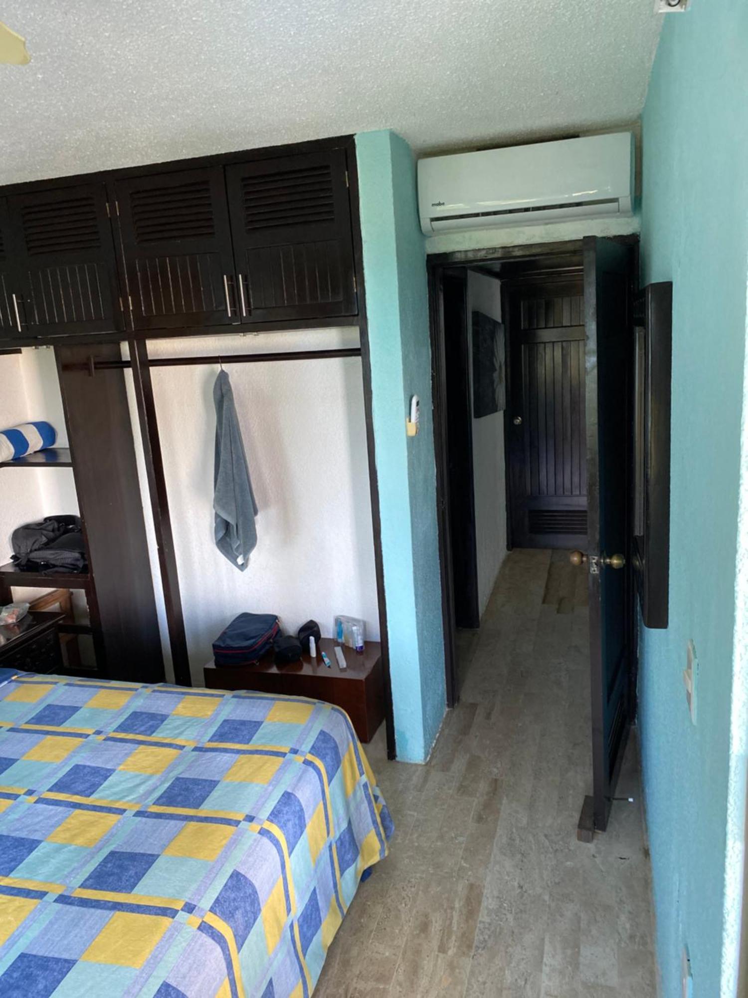 Front Beach Private Room With Shared Bathroom Cancun Bagian luar foto
